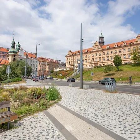 Blueground Vrsovice Near Park Peaceful Area Prg-6 * Praga