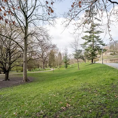 Blueground Vrsovice Near Park Peaceful Area Prg-6 Appartamento Praga